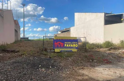 Lote com 250 metros, ideal para construção de casas geminadas; além de ser um bom lugar para morar, o jardim padovani também é uma excelente opção de