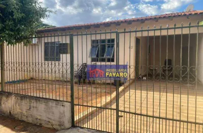 Excelente localização: jardim dos estados proximo a av. gabriel arruda. casa com 3 dormitórios, sendo um suite, sala, cozinha, área de serviço coberta