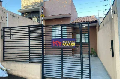 Casa geminada contendo dois quartos, sala para dois ambientes, cozinha planejada, área de serviço coberta, wc social, quintal e garagem. r$ 240mil.