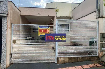 Jd. são paulo. casa geminada contendo três quartos, sendo um suíte com armário planejado, wc social, corredor, sala, cozinha planejada. r