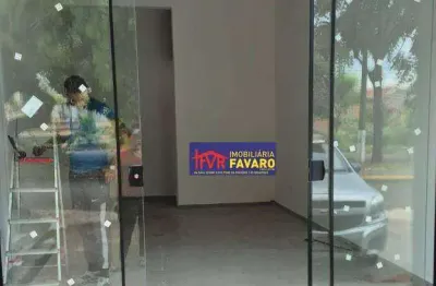 Sala comercial em excelente localização: Avenida Bento Amaral Monteiro, 1435, Jardim Strass. Com 28m2, banheiro. R$ 1.500,00