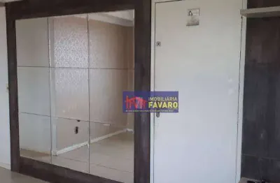 Apartamento com 03 quartos, sala, cozinha,1 wc social com armario  planejado, garagem coberta. R$ 680,00 Mais condominio. Venda: 140.000,00