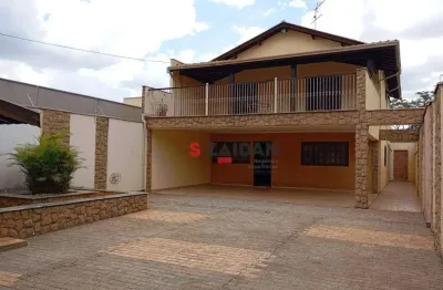 Casa com 3 dormitórios à venda, 236 m² por r$ 820.000,00 - castelinho - piracicaba/sp