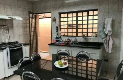 Casa com 3 dormitórios, 227 m² - venda por r$ 650.000,00 ou aluguel por r$ 3.400,00/mês - água branca - piracicaba/sp