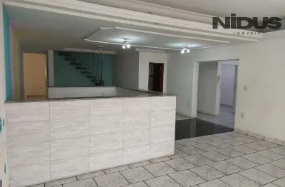 Imóvel comercial de alto padrão com 3 quartos, 1 suíte e 3 vagas no Parque das Laranjeiras, Sorocaba-SP!