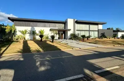 Luxuosa mansão em condomínio exclusivo no Parque Reserva Fazenda Imperial, Sorocaba-SP: 11 quartos, 11 suítes, 9 salas, 20 banheiros, 16 vagas, 2.284m²!