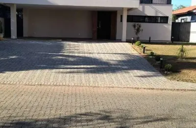 Imperdível Oportunidade: Casa de Luxo com 4 suítes e 9 vagas no Vivendas do Lago, Sorocaba-SP!