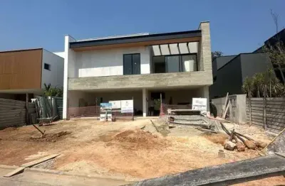 Exclusiva casa de luxo em condomínio Alphaville Nova Esplanada 3, Votorantim-SP: 4 quartos, 4 suítes, 3 salas, 3 vagas, 580m²!