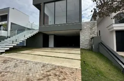 Imperdível oportunidade! Casa em condomínio à venda em Alphaville Nova Esplanada, Votorantim-SP: 3 quartos, 3 suítes, 3 salas, 4 vagas de garagem, 237m².