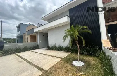 Casa em Condomínio à Venda em Horto Florestal, Sorocaba-SP: 3 Quartos, 1 Suíte, 3 Salas, 2 Banheiros, 2 Vagas, 110 m².