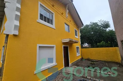 Casa com 3 quartos para alugar na Rua Gastão Poplade, 59, Parolin, Curitiba