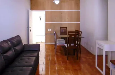 Pitangueiras - 90 m² úteis - garagem no prédio - varanda com vista ao mar - lazer - excelente localização.