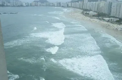 Praia de pitangueiras - frente total ao mar - 181 m² úteis - 2 vagas - belíssimo apartamento totalmente reformado e decorado !!!