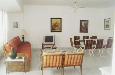 Pitangueiras - calçadão - 30 metros do mar - linda vista - 181 m² de área útil - garagem no prédio - excelente apartamento.