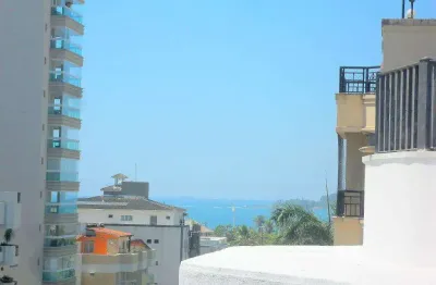 Enseada - cobertura com piscina e churrasqueira em região nobre da enseada.