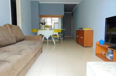 Pitangueiras - localização espetacular - 85 m² úteis - totalmente reformado.
