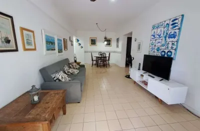 Apartamento mobiliado com 2 dormitórios, pertinho da praia