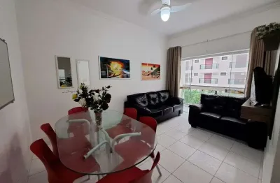 Apartamento com 1 suíte, 30 metros da praia de pitangueiras.