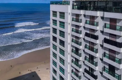 Pitangueiras- calçadão com maravilhosa vista ao mar , garagem em parqueamento.