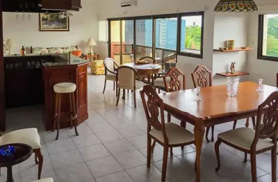 Enseada - na segunda quadra do mar - 205 m² úteis - área de lazer - região dos hotéis.