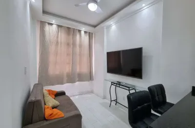 Pitangueiras- uma quadra da praia , localização espetacular.