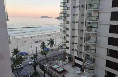 Apartamento duplex com excelente vista para o mar, à 40 metros da praia na pitangueiras.