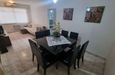 Pitangueiras - calçadão  , localização privilegiada , garagem no prédio.