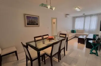 Pitangueiras- calçadão totalmente reformado e decorado , garagem no prédio.