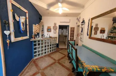Pitangueiras – calçadão, amplo apartamento com 90 m² úteis, 01 vaga de garagem no prédio, localização privilegiada.