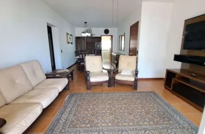 Pitangueiras- localização espetacular , maravilhosa área de lazer , garagem demarcada no prédio.