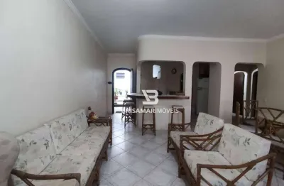 Enseada- localização privilegiada , lado praia , 02 vagas de garagem .