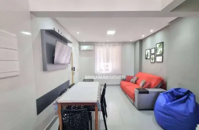 Pitangueiras- calçadão , totalmente reformado e decorado, garagem.