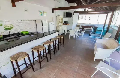 Praia das pitangueiras, maravilhosa cobertura duplex à venda, localização excelente, 2 vagas e lazer privativo.