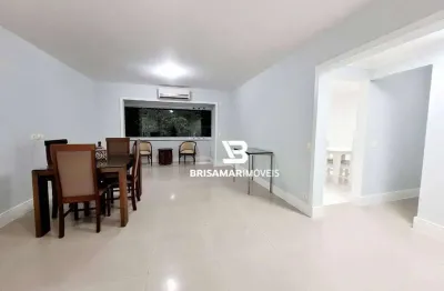 Pitangueiras- calçadão , lindo apartamento totalmente reformado , garagem no prédio.