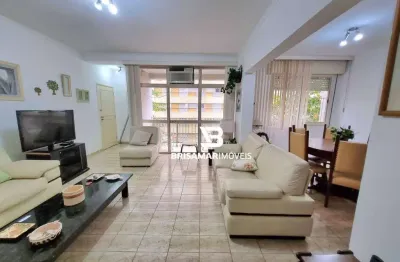 Pitangueiras- uma quadra da praia , localização espetacular , garagem no prédio .