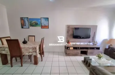 Pitangueiras- na segunda quadra da praia , garagem demarcada no prédio.