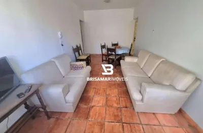 Pitangueiras- uma quadra do mar , garagem demarcada no prédio , localização espetacular.