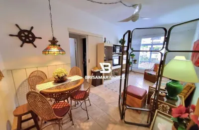 Pitangueiras- local nobre , amplo apartamento claro e arejado , garagem no prédio.
