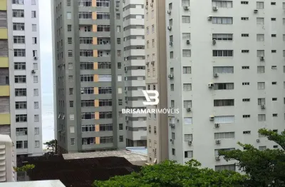 Pitangueiras- uma quadra do mar , localização espetacular , vistinha mar , garagem no prédio.