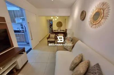 Pitangueiras- uma quadra do mar , totalmente reformado , condomínio baixo , garagem no prédio.