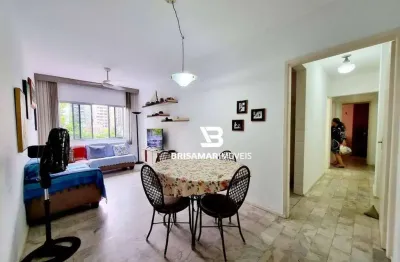 Pitangueiras- na segunda quadra do mar , localização espetacular , garagem.