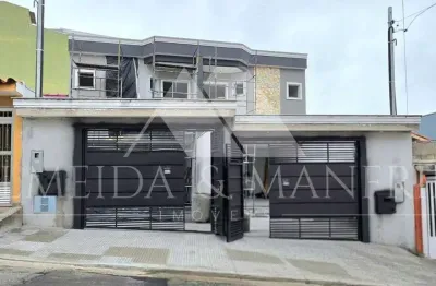 Sobrado novo com 4 dormitórios, 2 suítes e 4 vagas de garagem