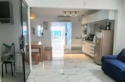 Casa para Venda em Santos, Ponta da Praia, 3 dormitórios, 1 banheiro, 2 vagas