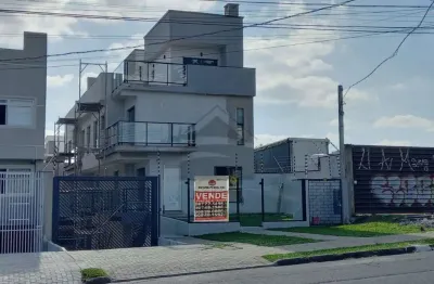 Casa com 3 quartos à venda na avenida frederico lambertucci, fazendinha, curitiba, 170 m2 por r$ 1.050.000