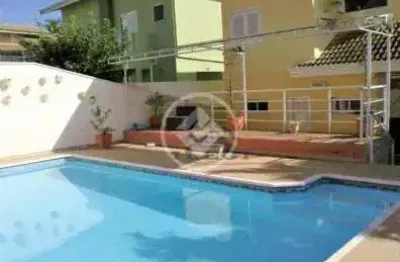 Sobrado com piscina no recanto dos paturis | 3 dormitórios e lazer completo vinhedo sp codigo: 137952