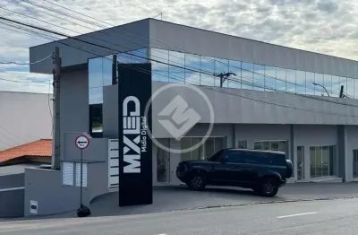 Sala comercial para locação, bairro santa rosa no centro de vinhedo, 49m2 vitrine para rua de alta visibilidade. codigo: 120450