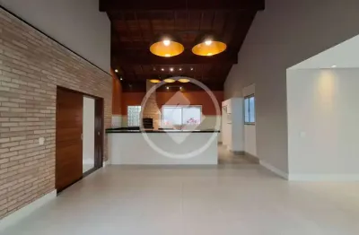 Casa térrea impecável em condomínio de alto padrão – valinhos, ao lado do shopping valinhos e colégio porto seguro codigo: 149088