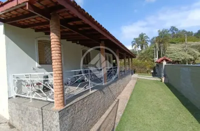 Casa em condomínio fechado no vista alegre sede – vinhedo/sp, terreno amplo e muito verde codigo: 135429