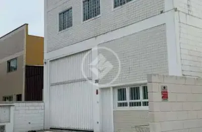 Locação galpão em zona mista – espaço versátil para negócios e depósitos codigo: 155913