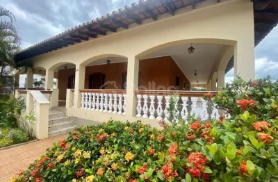 Casa residencial/comercial para comprar no centro de vinhedo - interior de são paulo.